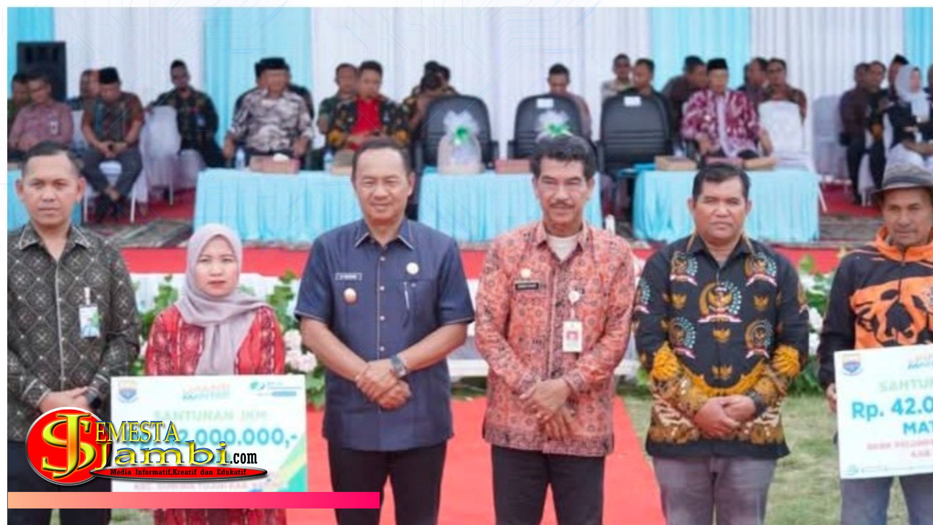 Biru Dongker Modern Strategi Inovasi Bisnis Dalam Menghadapi Disrupsi Tekno 20250918 161141 0000