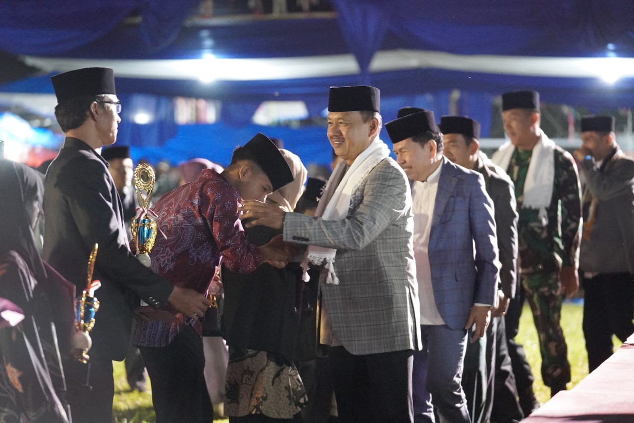 Penutupan Mtq Kabupaten Kerinci 2025 Di Desa Tanjung Pauh Peserta Dari Kecamatan Air Hangat Hanya Meraih Tiga Piala Hiburan