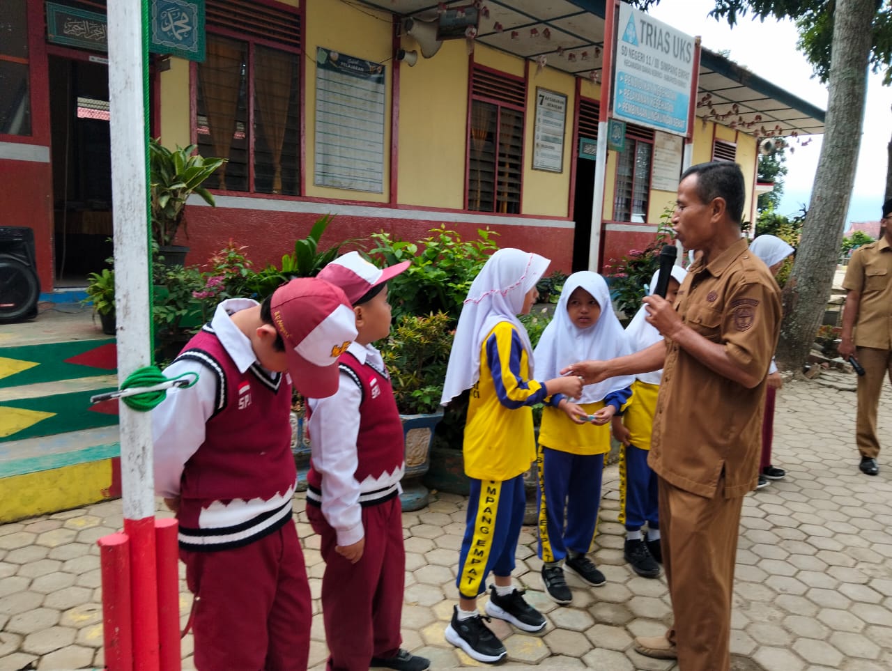 Bantuan Kepada Siswa Yatim
