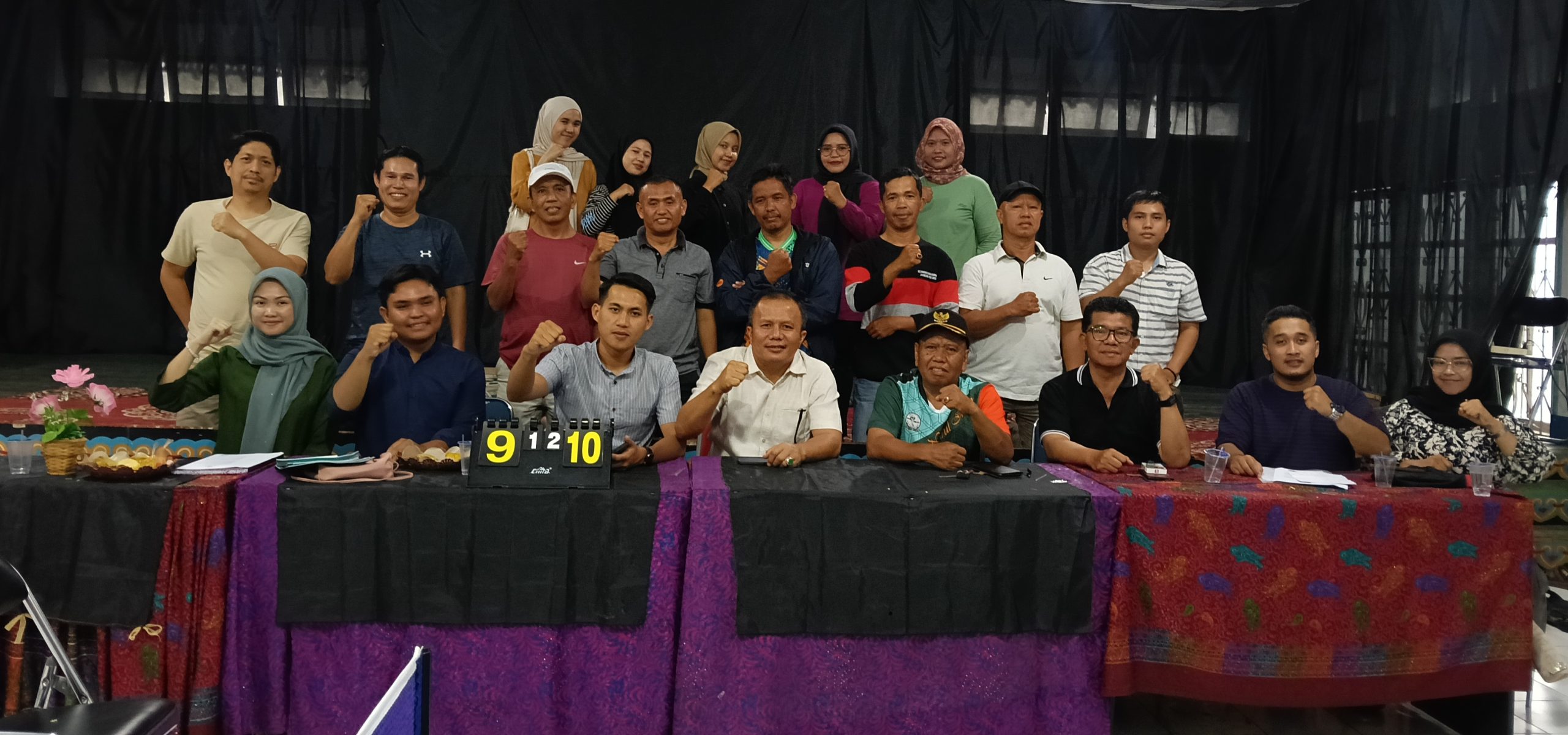 Panitia Kejuaraan Tenis Meja Cup