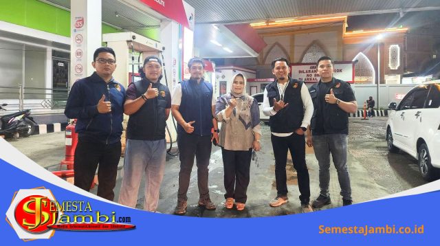 Suasana Saat Petugas Kepolisian Polres Kerinci Cek Stok Bbm Di Spbu Pelayang Raya Sungai Penuh