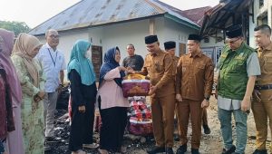 Bupati Dan Wabup Sarolangun Salurkan Bantuan