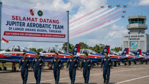 Jupiter Aerobatic Team Tni Au Tiba Di Lanud Anang Busra Tarakan Sebelum Menjalankan Misi Internasional Ke Brunei Darussalam