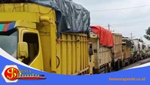 Truk Batu Bara Berhenti Di Jalur Lintas Jambi Selama Musim Haji 2026