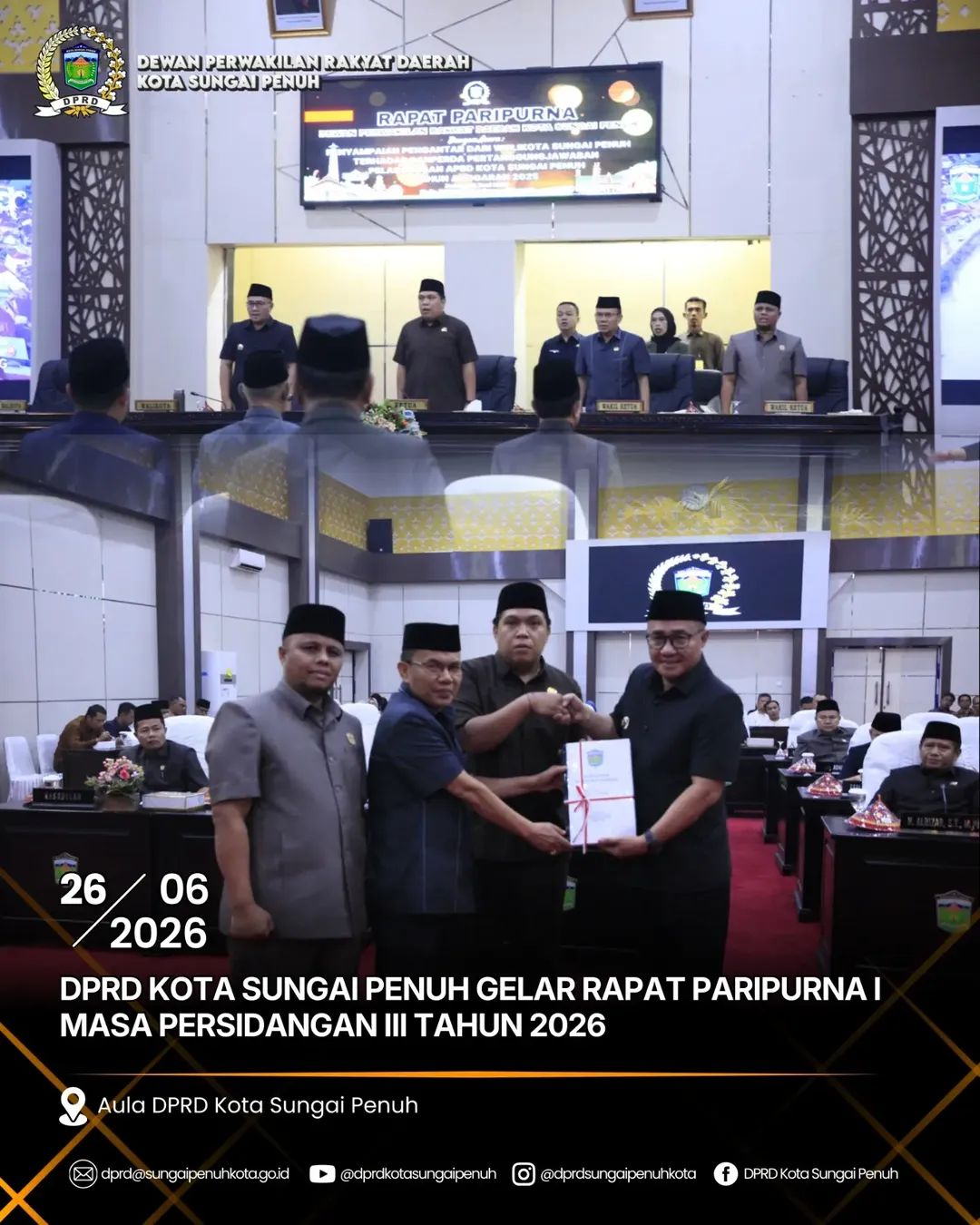 Ketua Dprd Hutri Randa Memimpin Rapat Paripurna Dprd Kota Sungai Penuh Membahas Ranperda Pertanggungjawaban Apbd Tahun Anggaran 2025 Bersama Wali Kota Alfin Di Ruang Sidang Dprd Kota Sungai Penuh