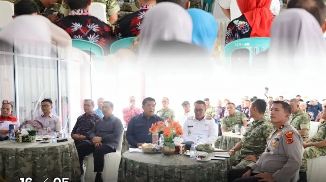 Ketua Dprd Kota Sungai Penuh Hutri Randa Mengikuti Peresmian Nasional 1061 Koperasi Merah Putih Secara Daring Bersama Forkopimda Dan Pemerintah Daerah Di Desa Aur Duri Kecamatan Pondok Tinggi